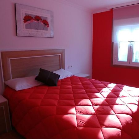 Apartamentos Luis Antonio Mestre O Grove Habitación foto